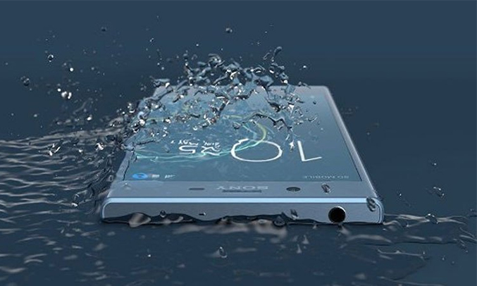 Điện thoại di động Sony Xperia XZ1 màu bạc chống thấm nước