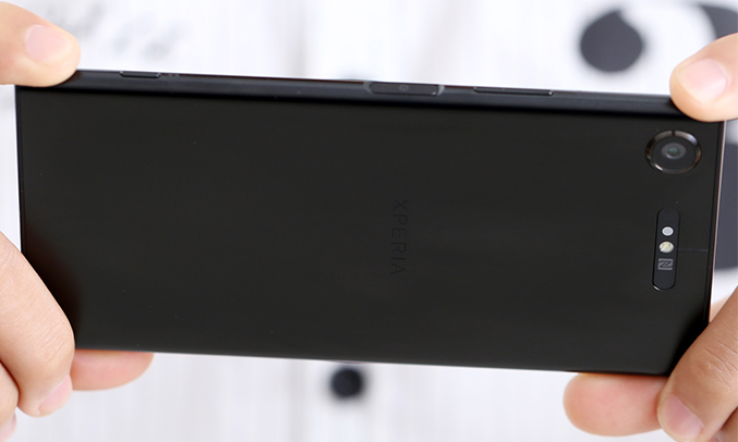 Điện thoại di động Sony Xperia XZ1 cấu hình mạnh mẽ