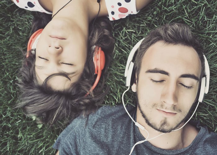 Âm thanh chất lượng phòng thu trên Sony Xperia XZS màu đen