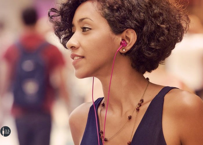 Âm thanh chất lượng phòng thu trên Sony Xperia XZS màu xanh