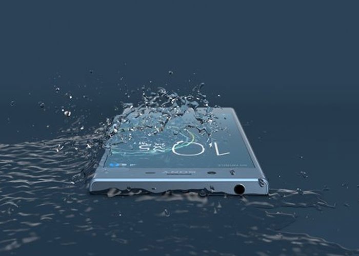 Điện thoại Sony Xperia XZS màu xanh có khả năng chống nước tốt