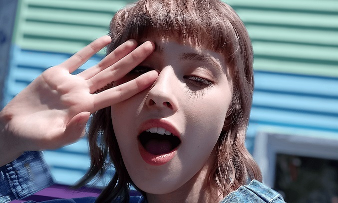 Điện thoại Xiaomi Redmi Note 9 4GB/128GB Trắng - Selfie rõ nét