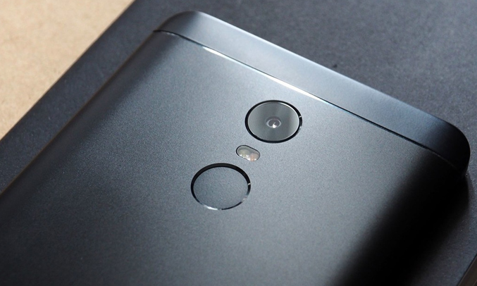 Điện thoại di động Xiaomi Redmi Note 4 màu đen vẻ đẹp phong cách thời thượng