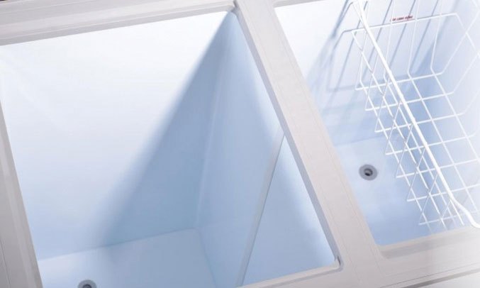 Tủ đông Sanaky Inverter 270 lít VH 3699W3 Giỏ đựng đồ tiện lợi