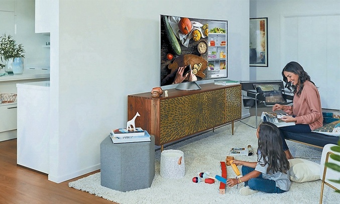 Tivi QLED Samsung 65 inch QA65Q8CNAKXXV có thể điều khiển bằng giọng nói