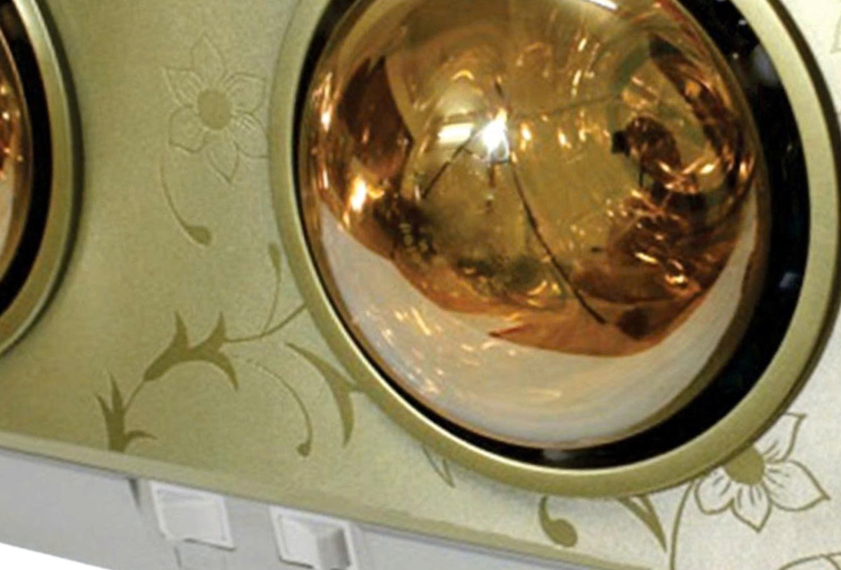 2 bóng đèn lớn – 2 công tắc riêng biệt Kangaroo KGWH02T sở hữu thiết kế 2 bóng đèn cùng 2 công tắc điều khiển độc lập, giúp bạn linh hoạt lựa chọn mức độ làm ấm theo nhu cầu. Công suất tổng 550W đáp ứng tốt diện tích phòng tắm khoảng 10–15m², mang đến sự thoải mái khi sử dụng.