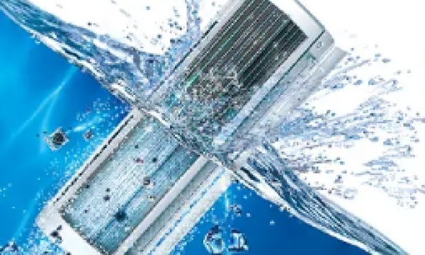 Máy lạnh Aqua Inverter 1.5 HP AQA-RUV13RB5