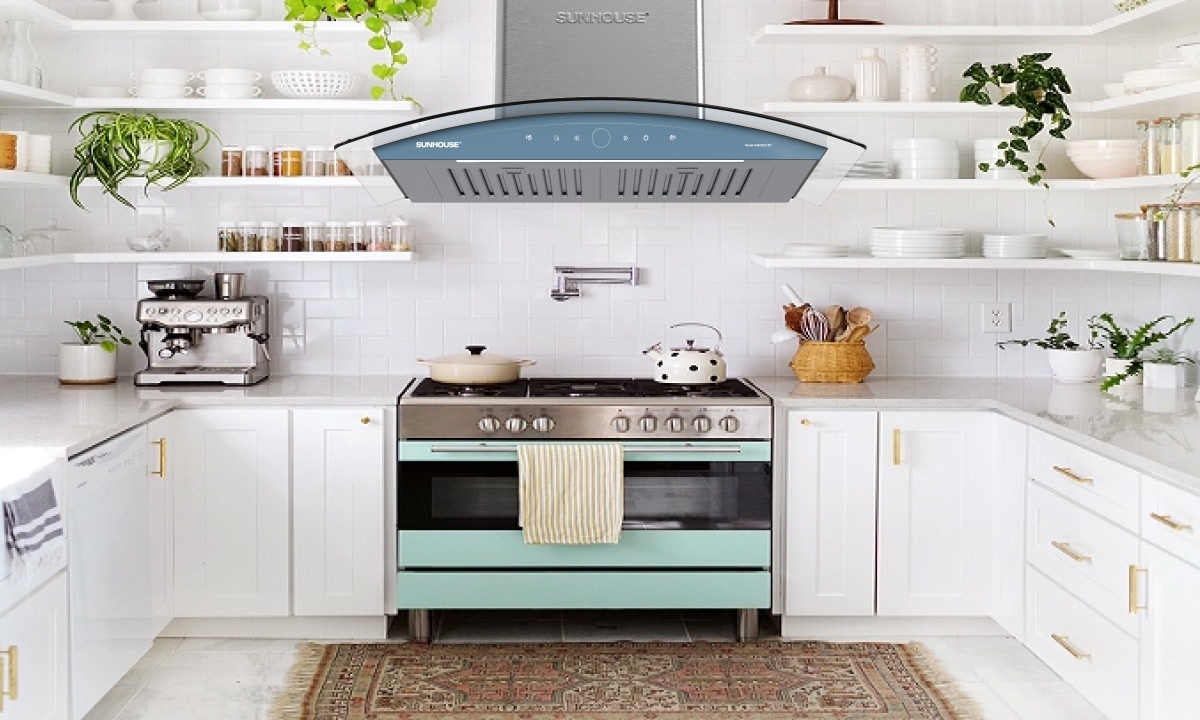 Thiết kế sang trọng – điểm nhấn cho không gian bếp Sản phẩm sở hữu kiểu dáng kính cong mềm mại, tạo nét hiện đại và tinh tế cho căn bếp. Thân máy làm từ inox sáng bóng, chống oxy hóa, không nhiễm từ và dễ dàng vệ sinh. Chất liệu cao cấp này giúp máy luôn bền đẹp, giữ được độ sáng bóng như mới trong suốt quá trình sử dụng.