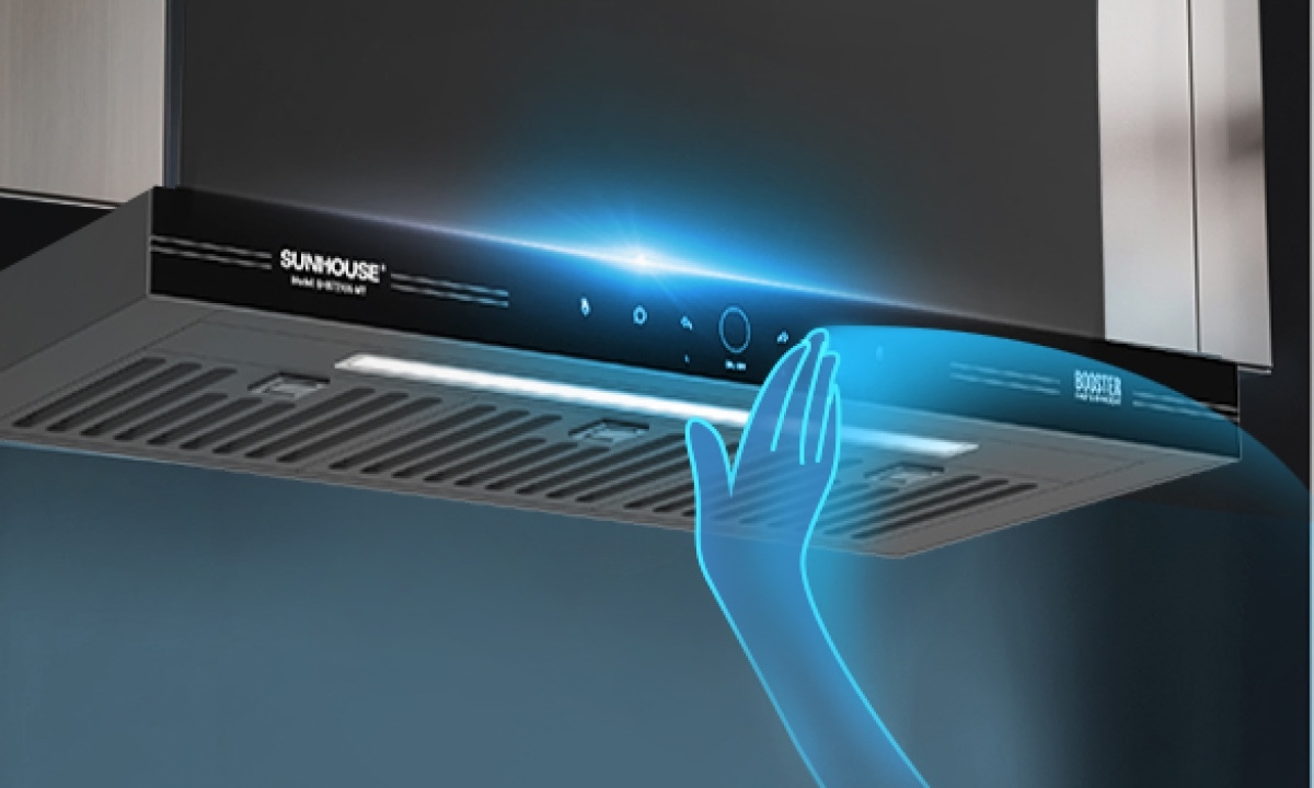 Công nghệ Smart Motion Trải nghiệm nấu nướng trở nên hiện đại và tinh tế hơn với cảm biến chuyển động Smart Motion. Người dùng chỉ cần vẫy tay nhẹ trước bảng điều khiển để bật/tắt hoặc điều chỉnh tốc độ hút mà không cần chạm tay trực tiếp – giải pháp lý tưởng khi tay ướt hoặc dính dầu mỡ.