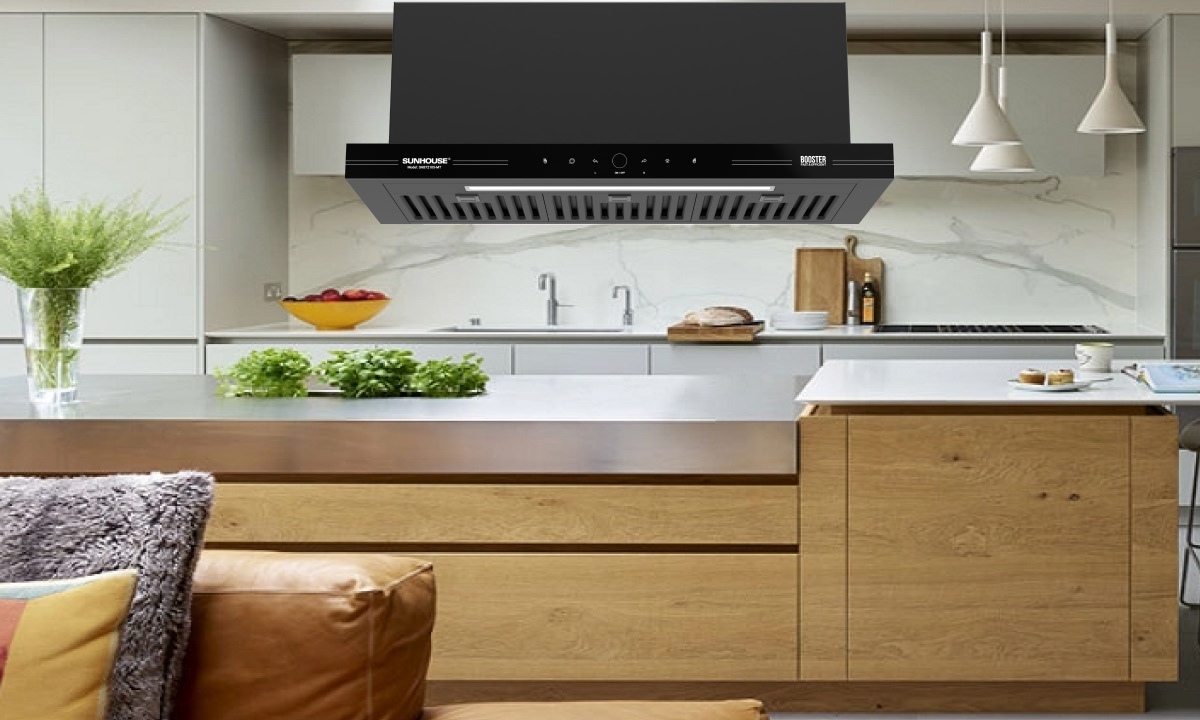 Hiệu suất mạnh mẽ, vận hành thông minh chỉ với một cử chỉ Không gian bếp hiện đại không chỉ cần đẹp mắt mà còn phải sạch thoáng, tiện nghi và vận hành hiệu quả. Máy hút mùi âm tủ SUNHOUSE SHB72105-MT mang đến giải pháp hoàn hảo khi kết hợp giữa thiết kế âm tủ gọn gàng, động cơ mạnh mẽ và công nghệ điều khiển thông minh. Sản phẩm giúp loại bỏ nhanh khói, dầu mỡ và mùi thức ăn, giữ cho gian bếp luôn trong lành và sang trọng.