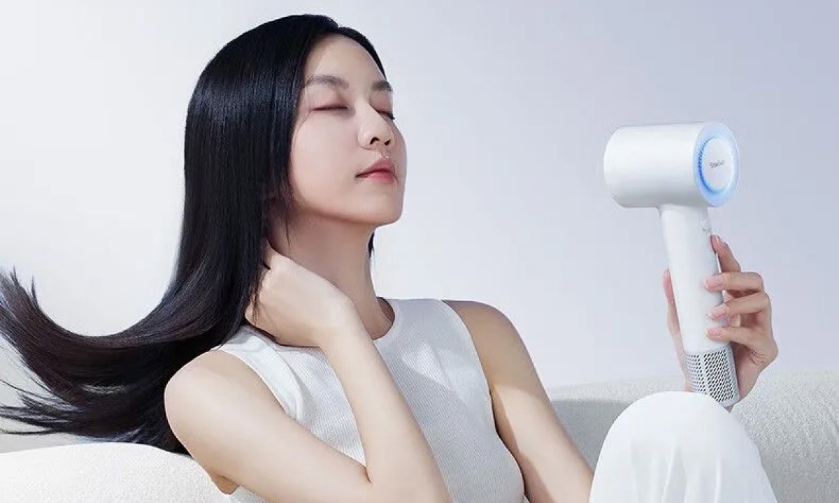 Máy sấy tóc Showsee AP16-W