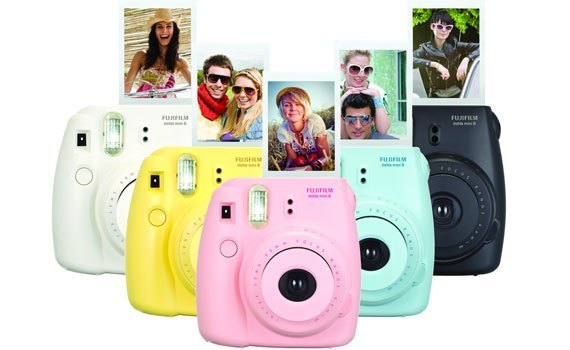 Máy ảnh Fuji Instax Mini 8 đen giá ưu đãi tại nguyenkim.com