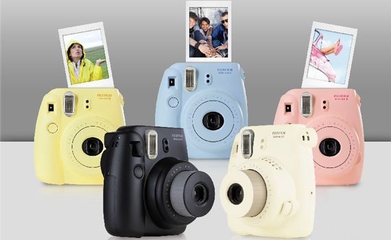 Máy ảnh Fuji Instax Mini 8 đen khuyến mãi tại nguyenkim.com