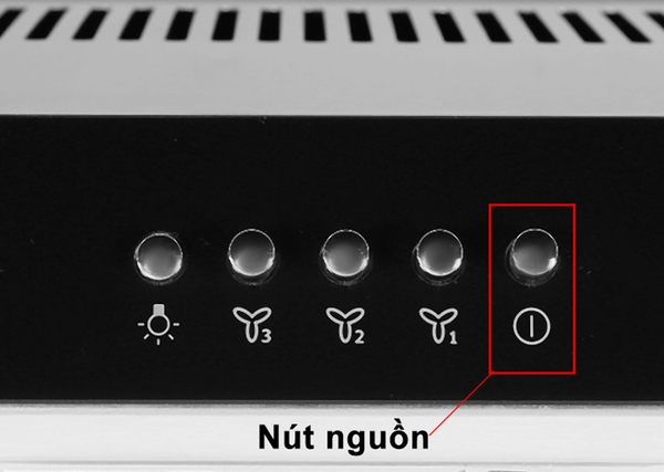 Ấn vào nút nguồn để khởi động máy 