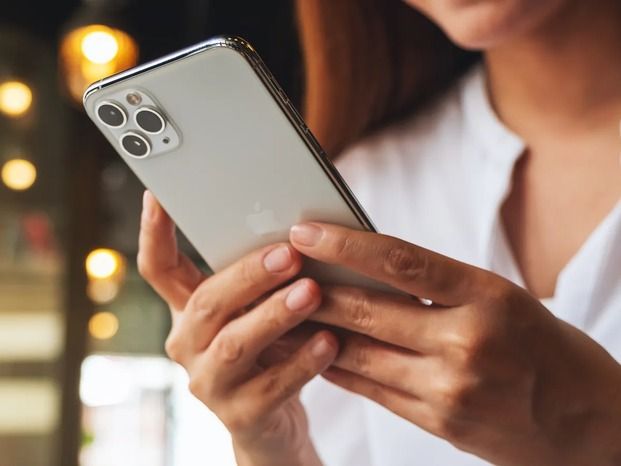 Kiểm tra số điện thoại bằng cách gọi điện hoặc gửi tin nhắn cho một thuê bao khác