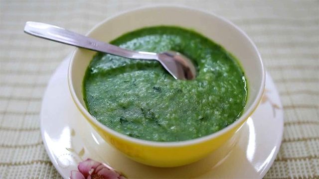 Cháo thịt gà rau ngót cho bé ăn dặm đầy dinh dưỡng