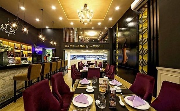 Không gian sang trọng của nhà hàng Nhật Bản Enza