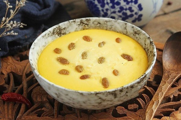 Hấp bánh sữa chua bằng nồi cơm điện trong 10 phút