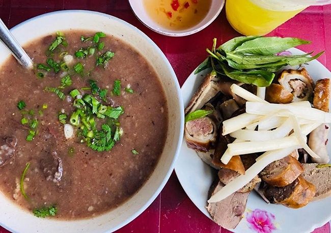 Quán cháo lòng bà Út - quán ăn ngon rẻ ở Sài Gòn (quận 1)
