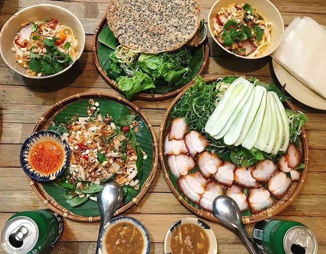 Cơm quê Mười khó (quận 3)