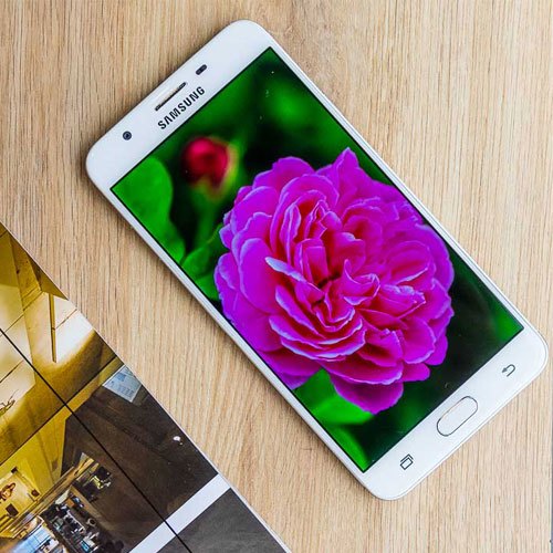 ke-huy-diet-galaxy-j7-prime-da-bai-con-at-chu-bai-oppo-f1s-chi-sau-mot-tuan-ra-mat-00