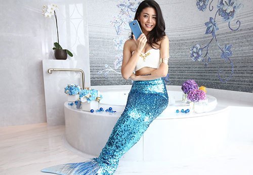 3-chiec-smartphone-co-mau-sac-ruc-ro-dang-duoc-gioi-tre-me-man-0