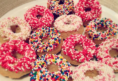 mach-chang-lam-banh-donut-sieu-don-gian-tang-nang-8-3-00