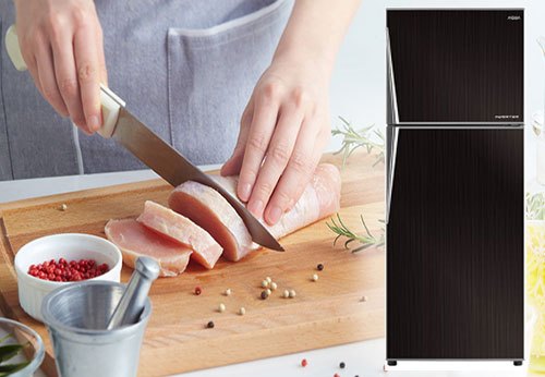 Tủ lạnh Aqua với ngăn đa năng Triple Fresh tiện lợi