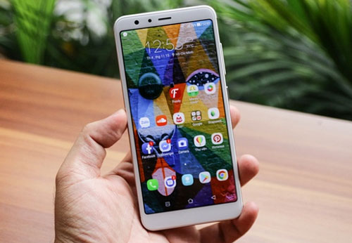 ASUS trình làng Zenfone Max Plus (M1)