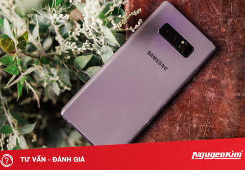 Trên tay Note 8 Tím Khói