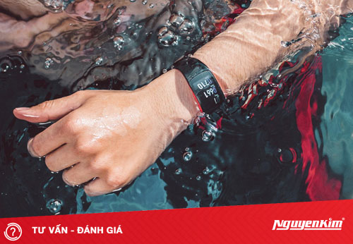 Tạo cảm hứng khi bơi lội với Gear Fit2 Pro