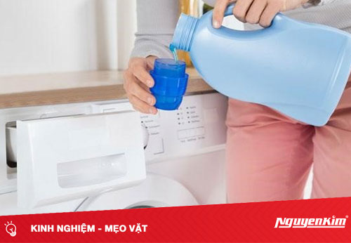 Dùng nước xả vải đúng cách