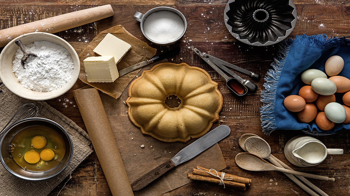 Nên Làm Bánh Từ Máy Xay Sinh Tố Cầm Tay Hay Máy Đánh Trứng?