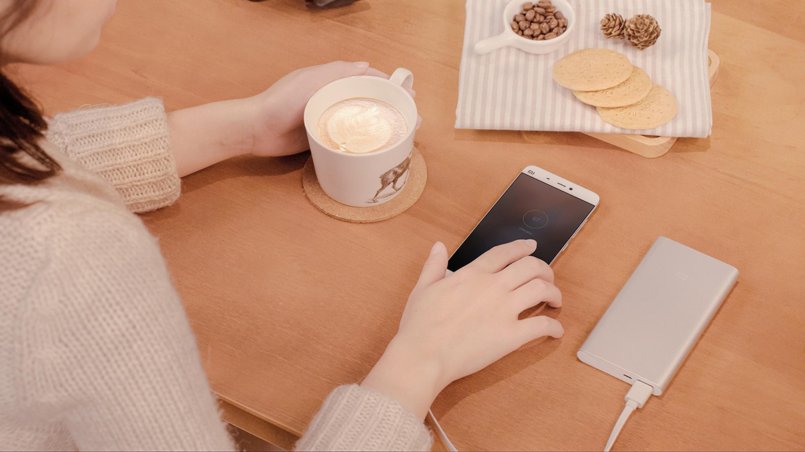 Top 5 Sạc Dự Phòng Tiện Ích, Giúp Bạn Đi Chơi Xa "Thả Ga"