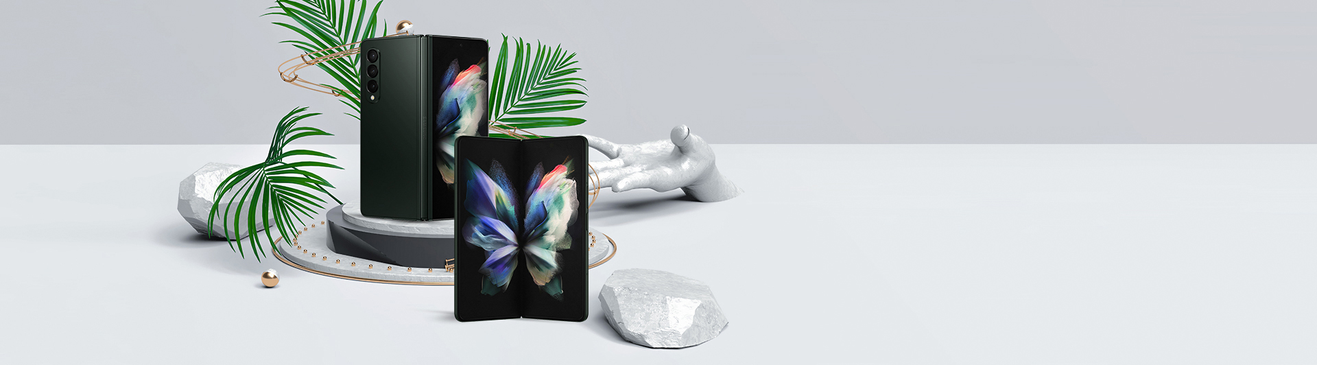 Điện thoại Samsung Galaxy Z Fold 3 512GB Xanh Lá máy mở mặt chính diện