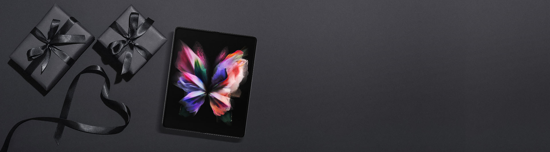 Điện thoại Samsung Galaxy Z Fold 3 512GB Đen máy mở mặt chính diện