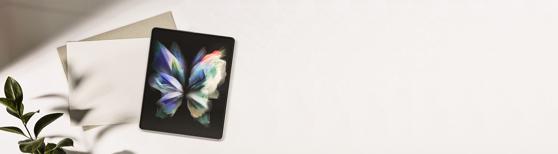 Điện thoại Samsung Galaxy Z Fold 3 512GB Bạc máy mở mặt chính diện