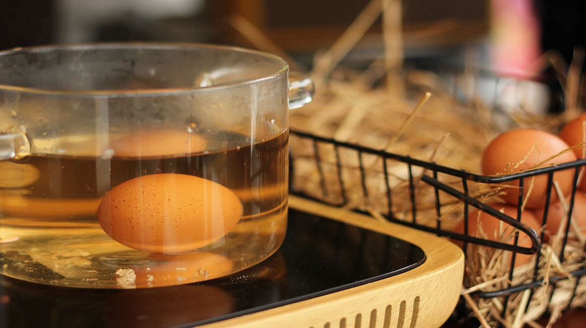 Nồi Thủy Tinh Có Dùng Được Trên Bếp Từ Không?