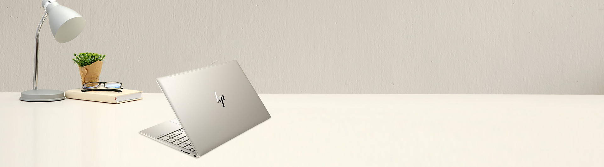 Laptop HP Envy 13-BA1535TU i-71165G7 (4U6M4PA) mặt sau