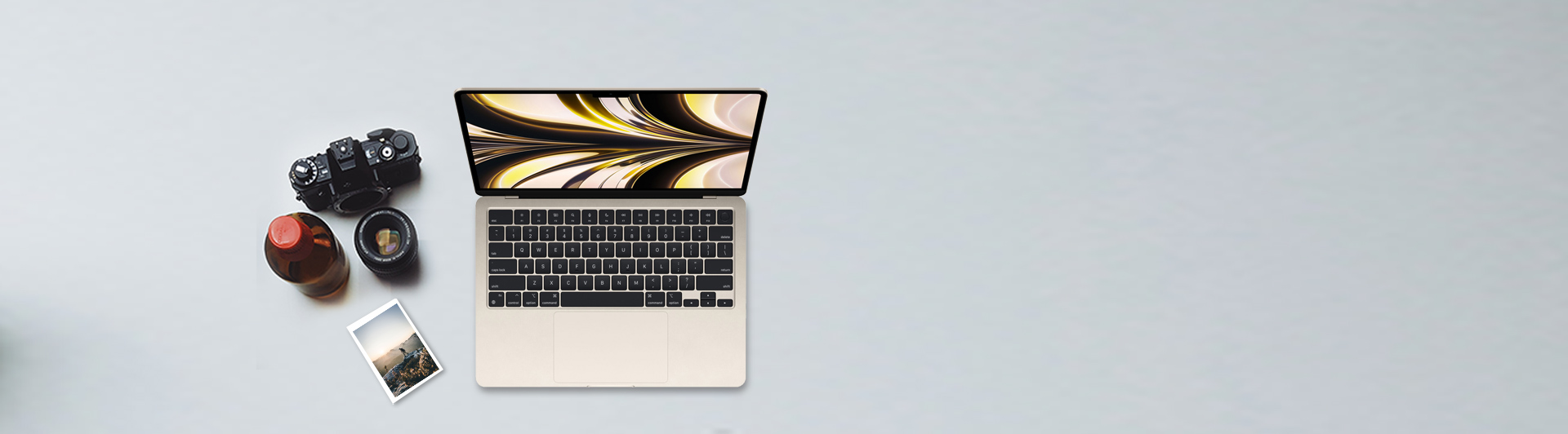 Laptop Macbook M2 2022 13,6 inch 8C MLY13SA/A Trắng bàn phím