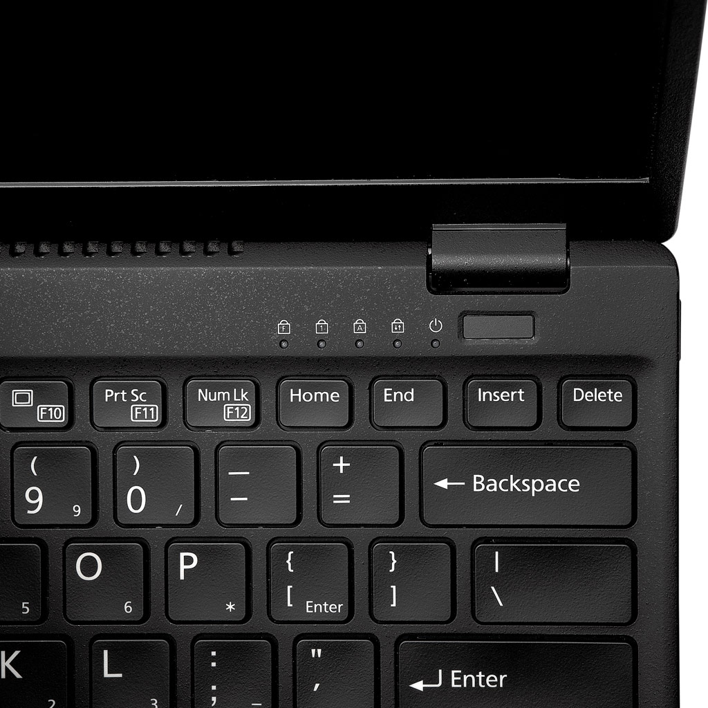 Laptop Fujitsu UH-X-9U13A2 i5-1135G7 4ZR1G97609 chi tiết bàn phím