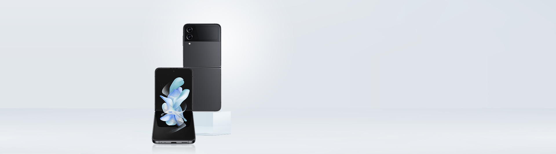 Điện thoại Samsung Galaxy Z Flip 4 5G 128GB Xám chính diện