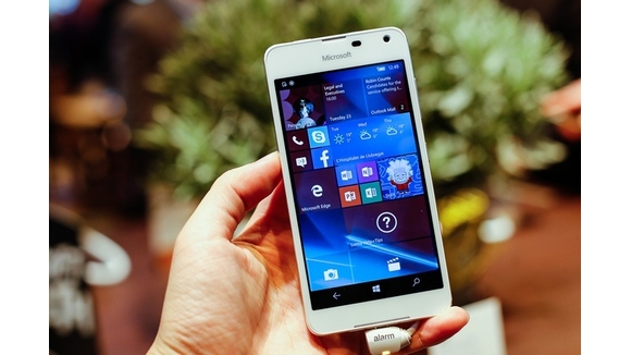 12-Microsoft-Lumia-650-VnE-8717-1456236901_660x0