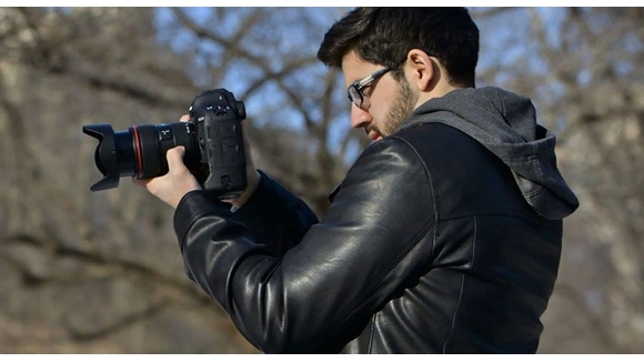 ban-biet-gi-ve-ga-khong-lo-canon-eos-1dx-mk-ii-0