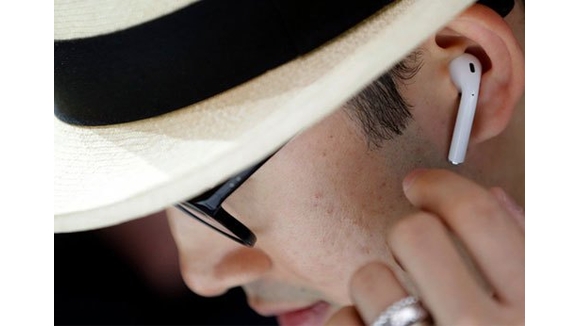 tai-nghe-không-dây-AirPods-avt