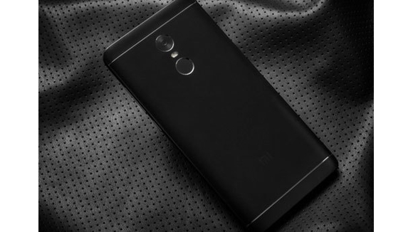 fan-xiaomi-lieu-xieu-vi-redmi-note-4-ram-4-gb-camera-cai-tien-cung-mau-den-nham-an-tuong-003