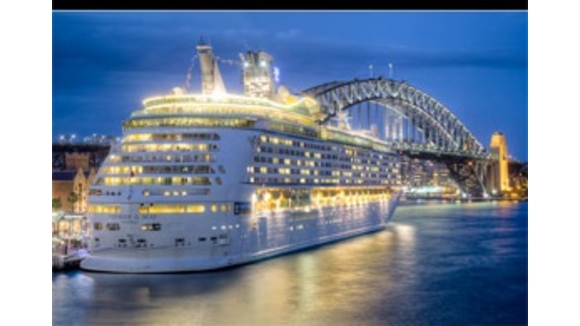 du-thuyen-voyager-of-the-sea