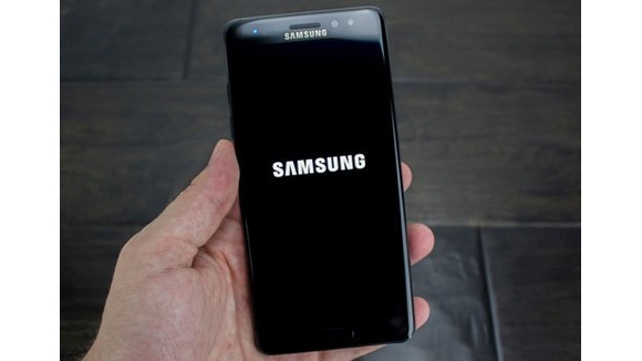 Điện thoại Galaxy C10 sẽ có camera kép