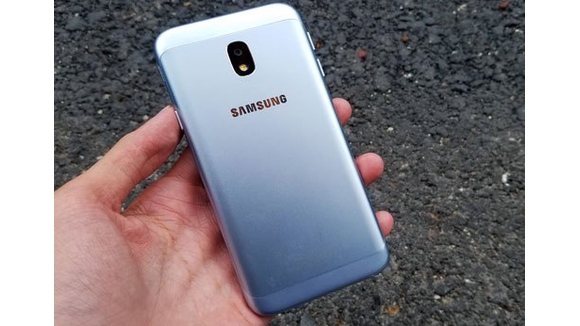 Galaxy J3 Pro - "tân binh" đáng gờm trong phân khúc tầm trung