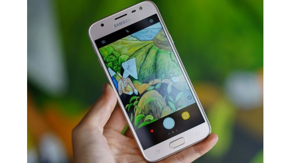 Điện thoại Galaxy J3 Pro giảm 500 ngàn trong 2 ngày